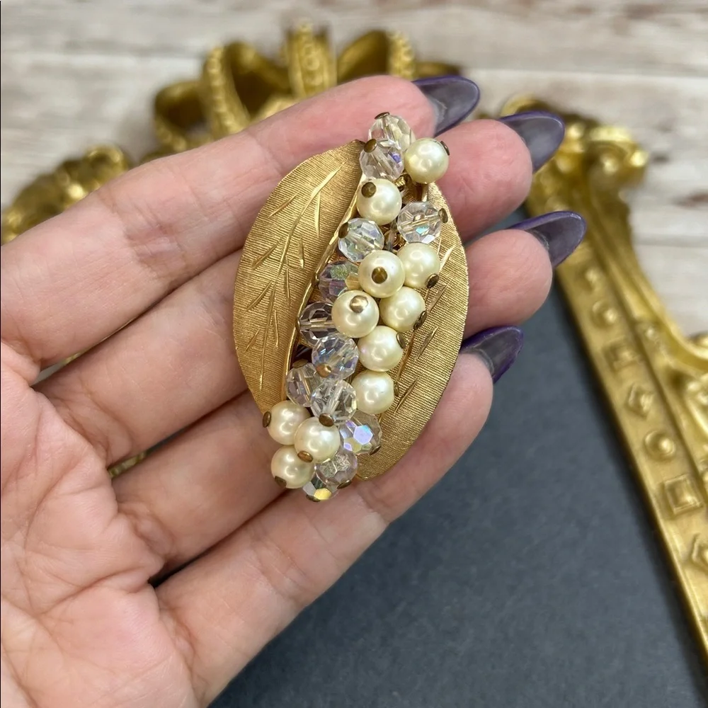 Elegant Gold and Pearl Crystal AB Women's Brooch
